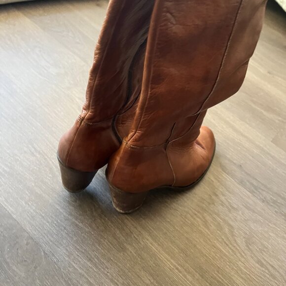 Giani Bernini Camel Leather Heeled Boots - Picture 7 of 10